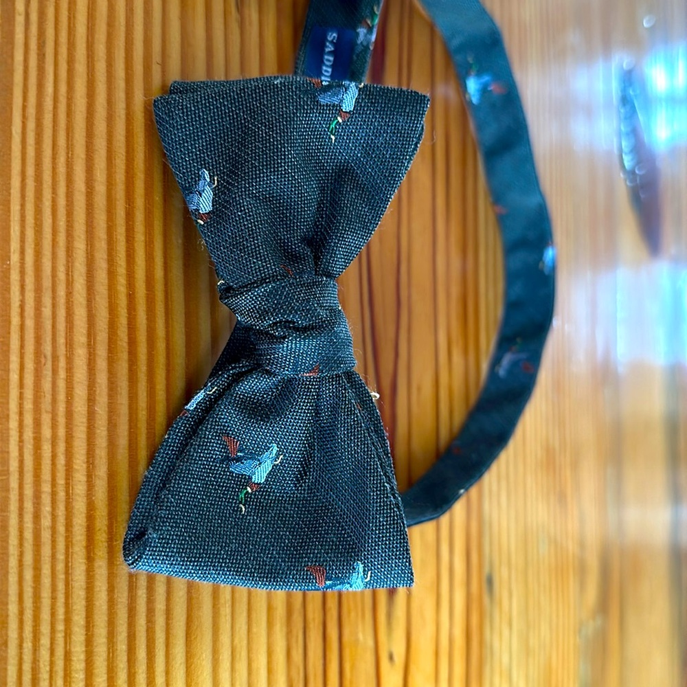 Hunter green bow tie with mallard ducks